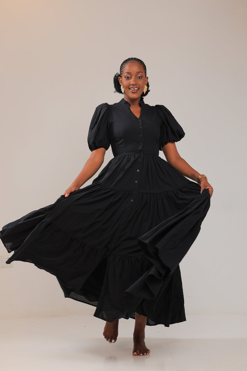 Izuba Black Short Sleeve Maxi Dress