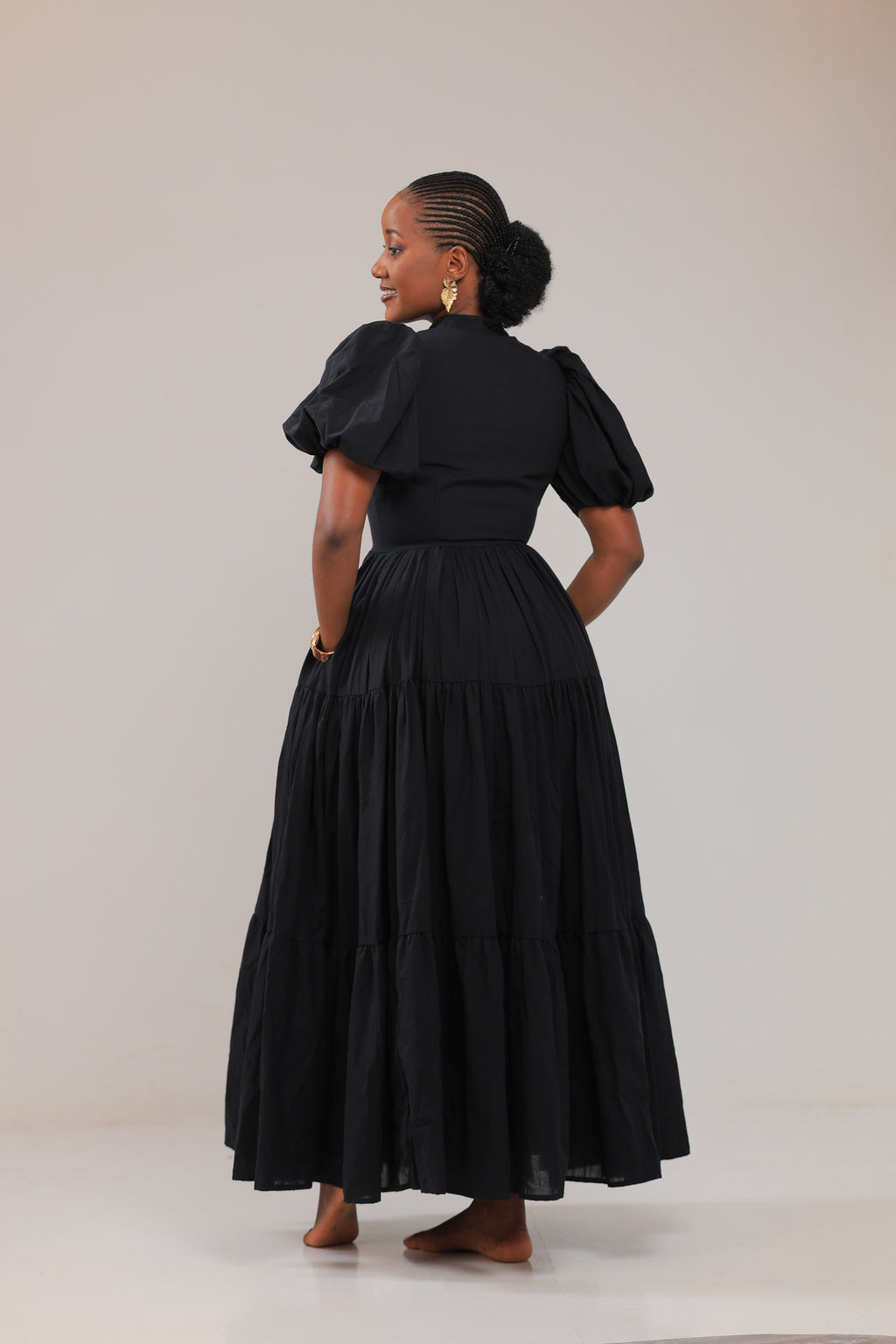 Izuba Black Short Sleeve Maxi Dress